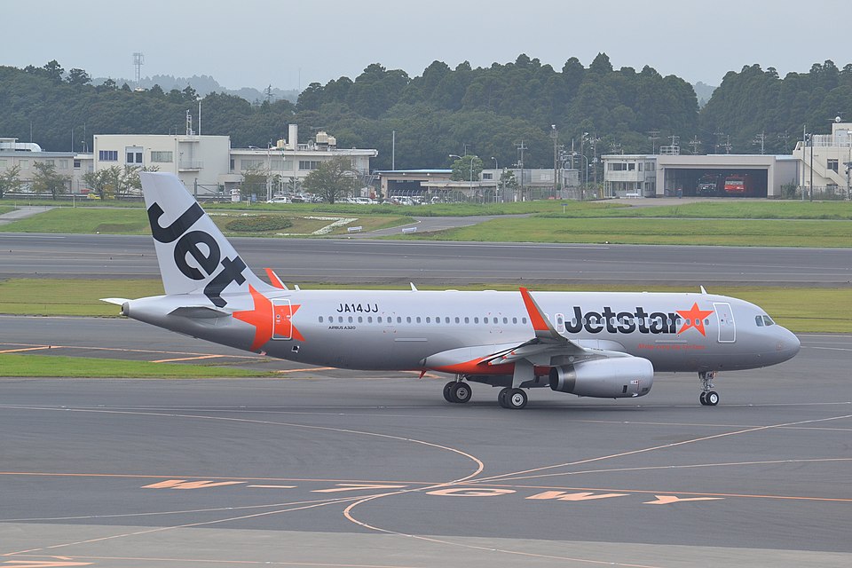 Aircraft registered JA14JJ