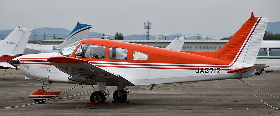 Aircraft registered JA3712