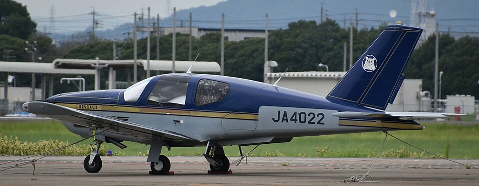 Aircraft registered JA4022
