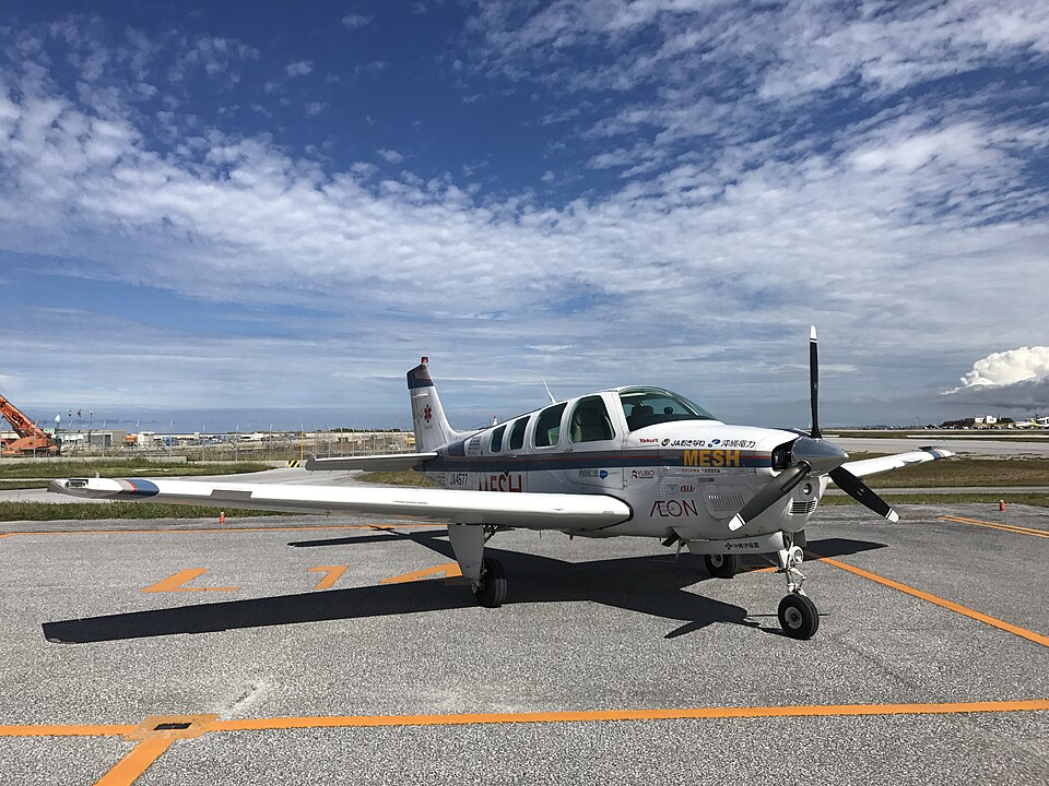 Aircraft registered JA4577