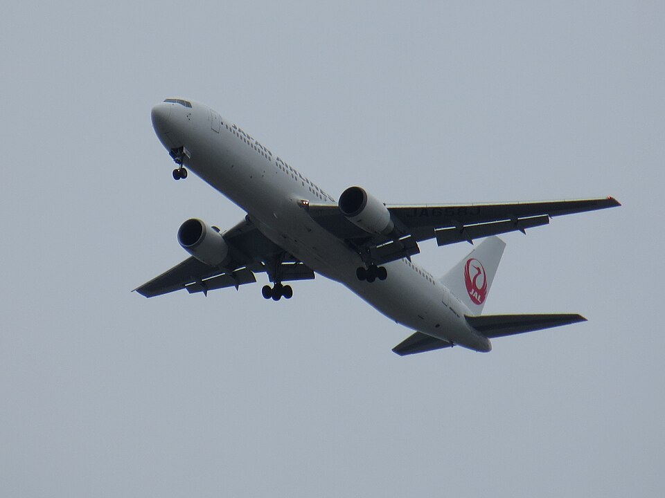 Aircraft registered JA658J
