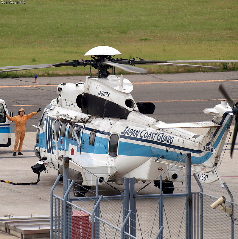 Aircraft registered JA687A