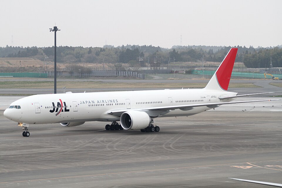 Aircraft registered JA743J