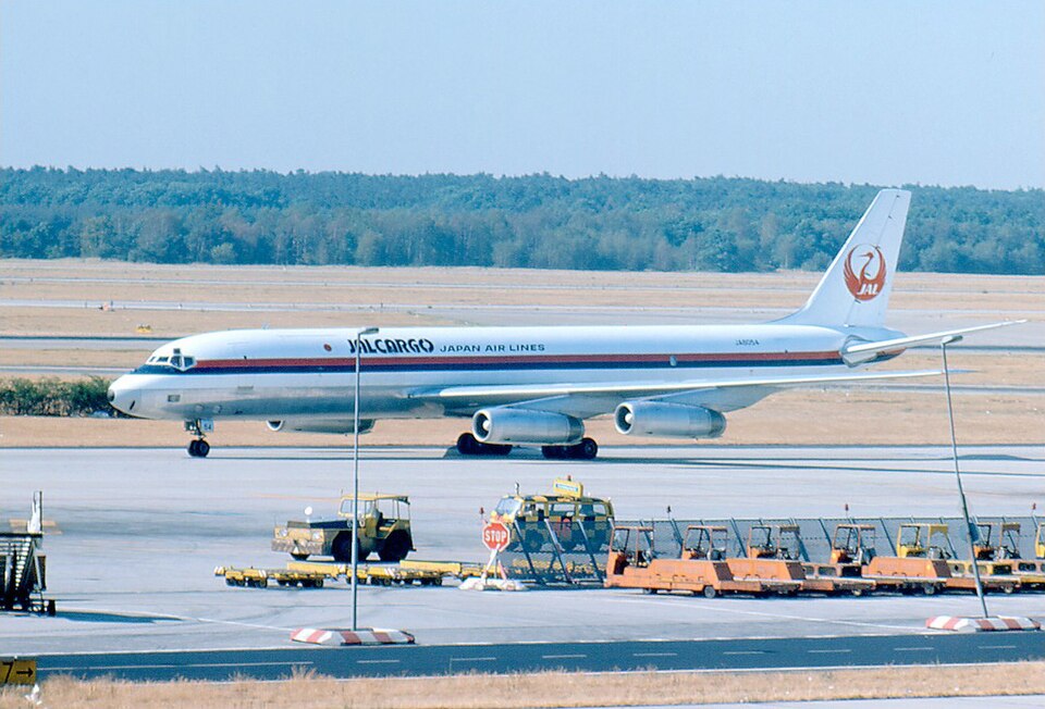 Aircraft registered JA8054