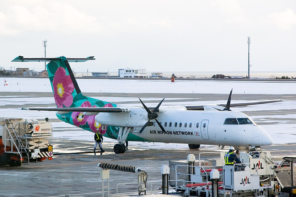 Aircraft registered JA805K
