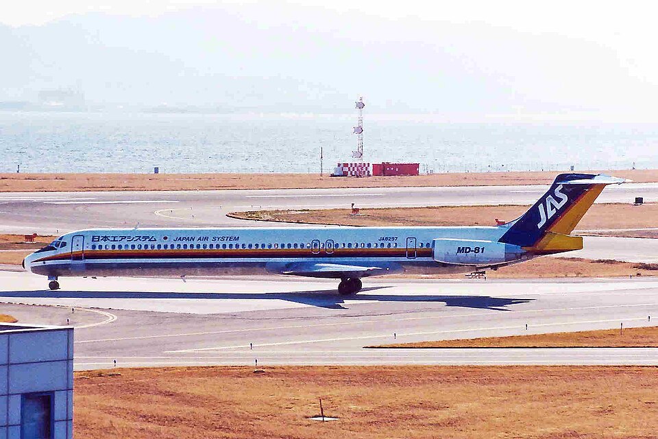 Aircraft registered JA8297