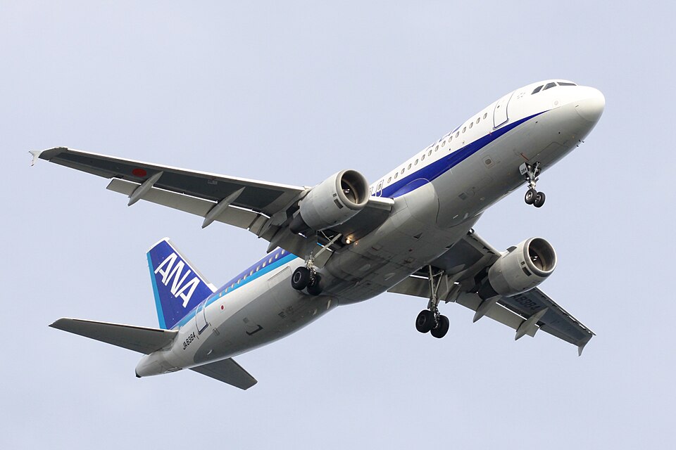 Aircraft registered JA8384