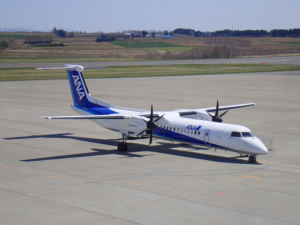 Aircraft registered JA854A