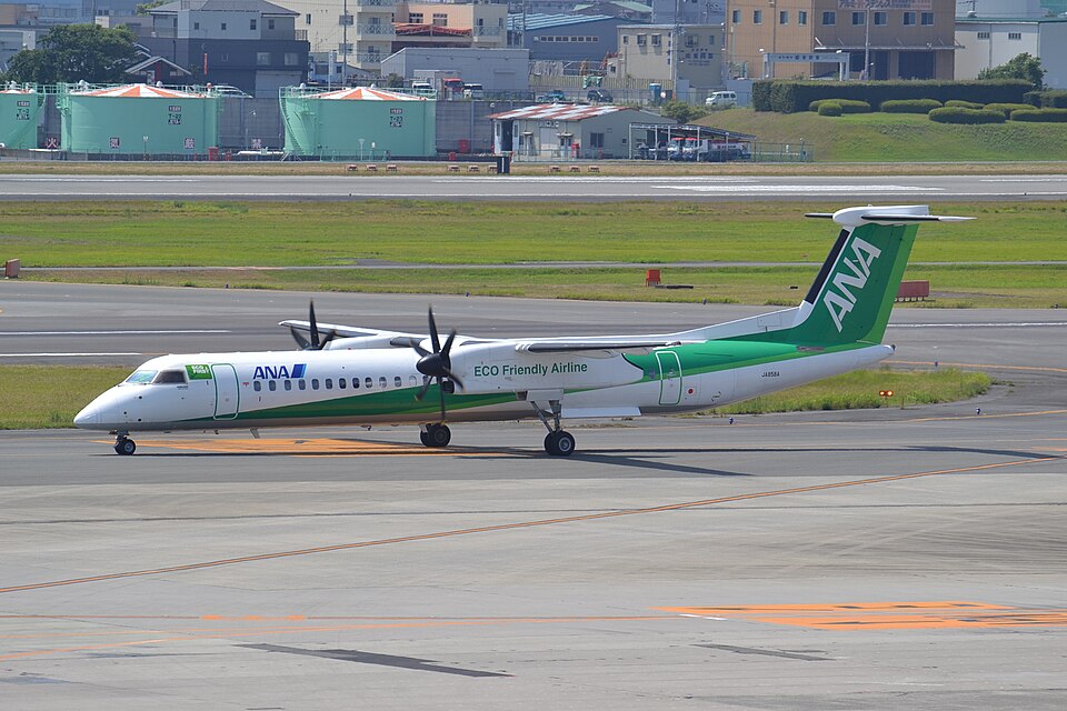 Aircraft registered JA858A
