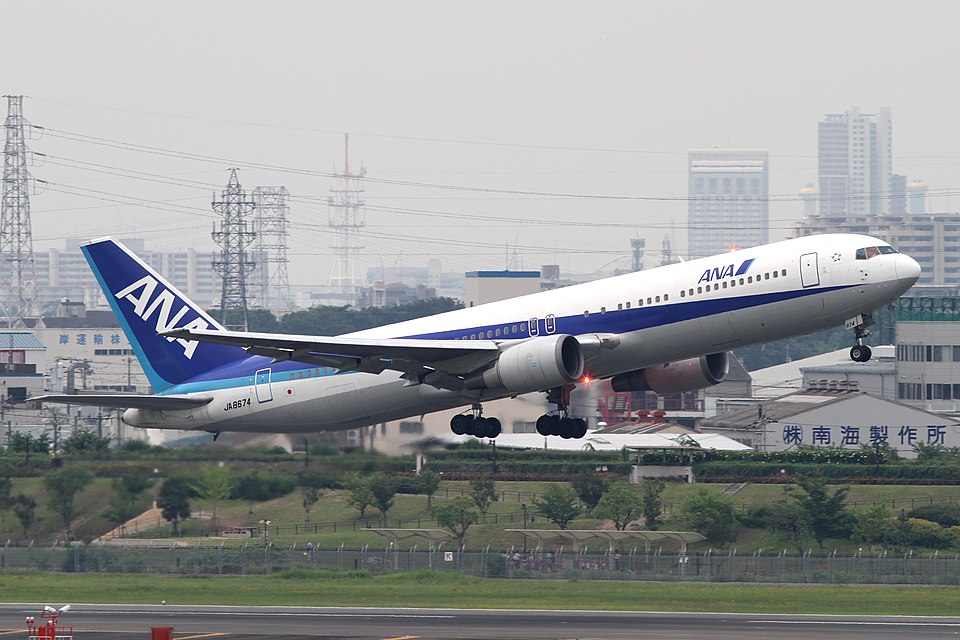 Aircraft registered JA8674