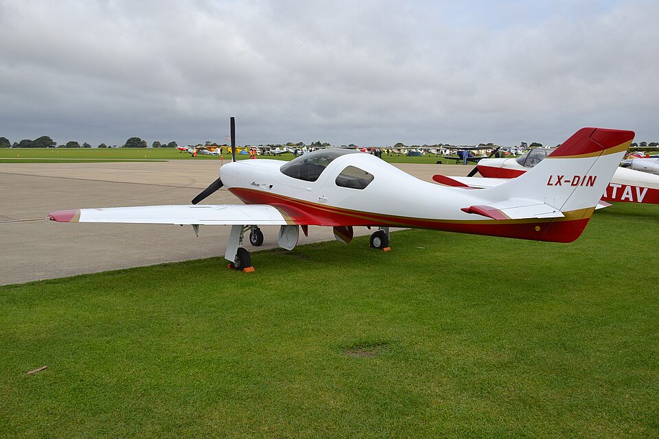 Aircraft registered LX-DIN