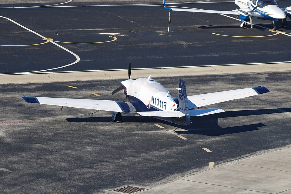 Aircraft registered N1011R