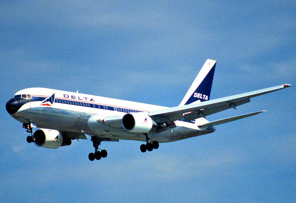 Aircraft registered N106DA