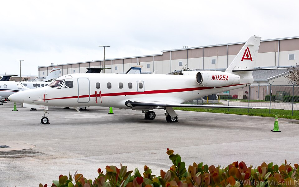 Aircraft registered N1125A