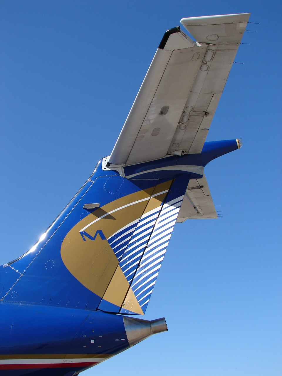 Aircraft registered N12528