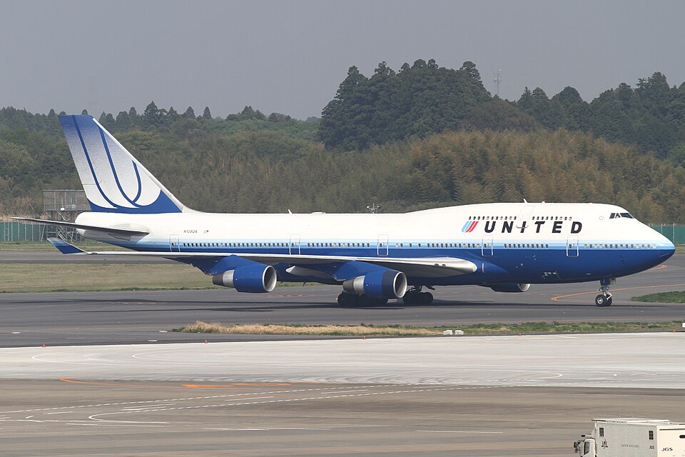 Aircraft registered N128UA