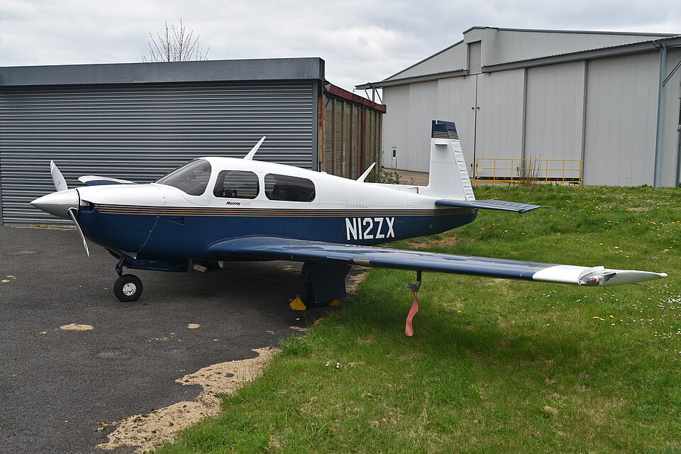 Aircraft registered N12ZX