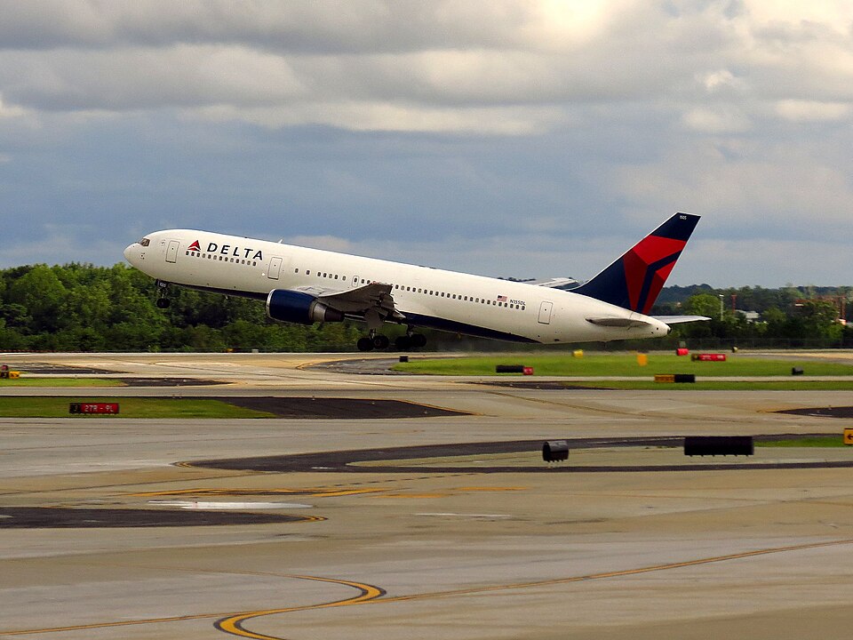 Aircraft registered N155DL