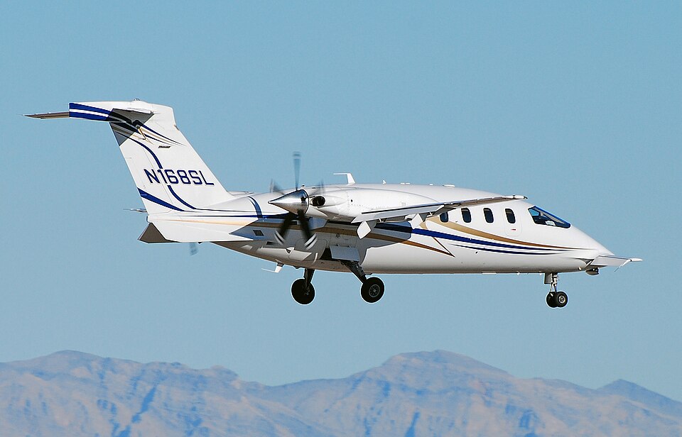 Aircraft registered N168SL