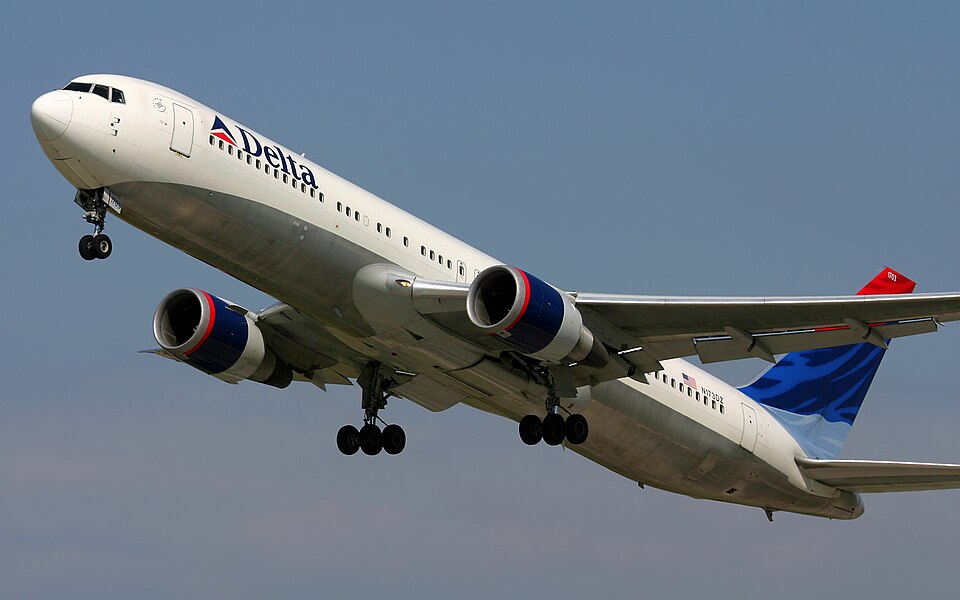 Aircraft registered N173DZ