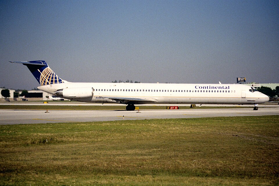 Aircraft registered N18835