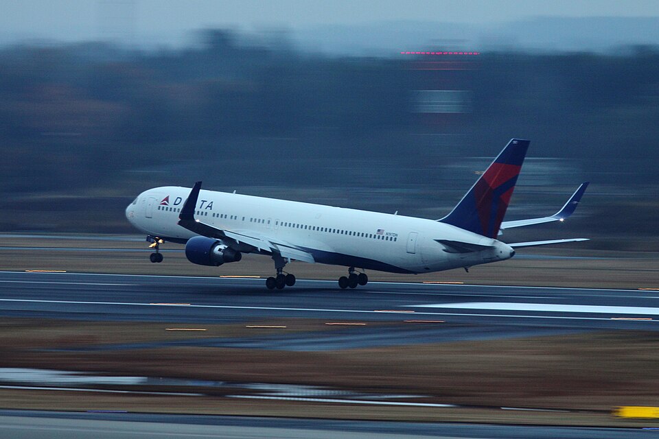 Aircraft registered N197DN