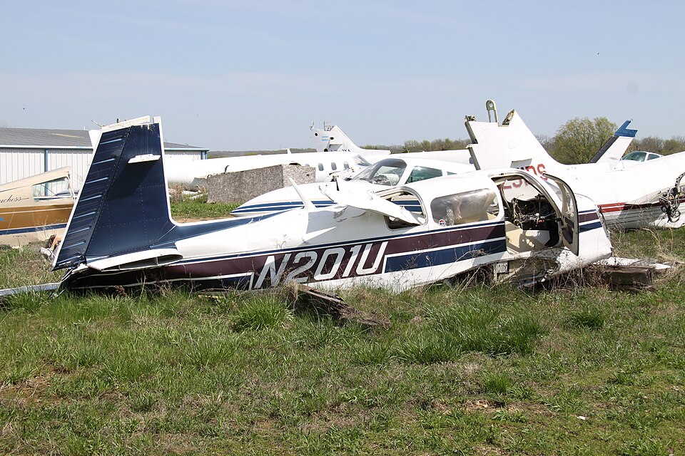 Aircraft registered N201U