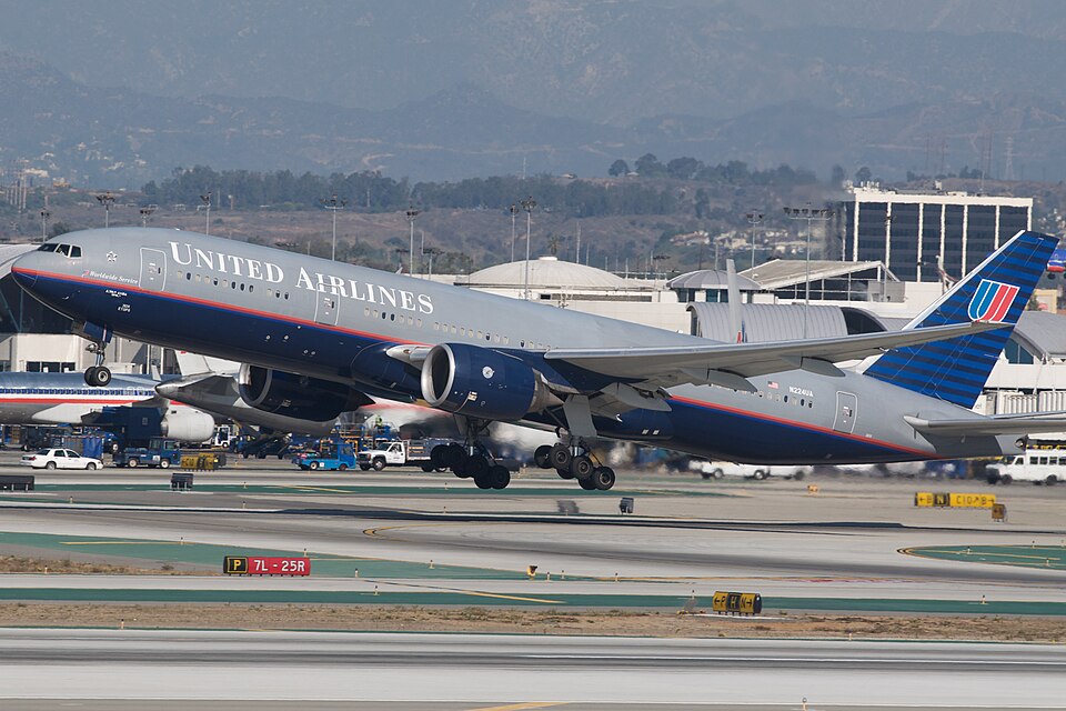 Aircraft registered N224UA