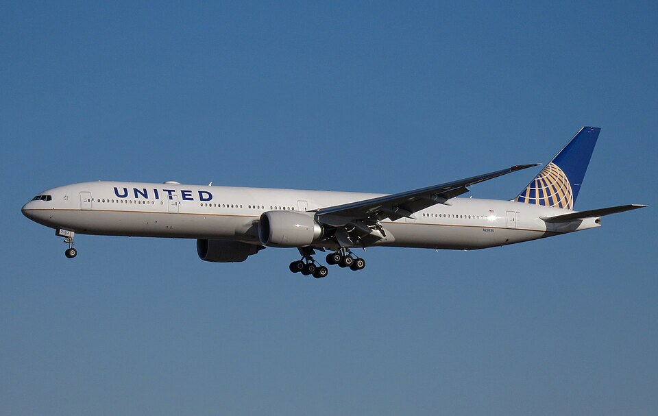 Aircraft registered N2333U