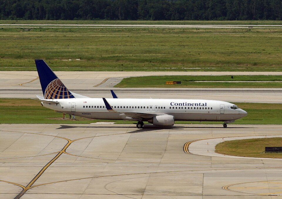 Aircraft registered N24202