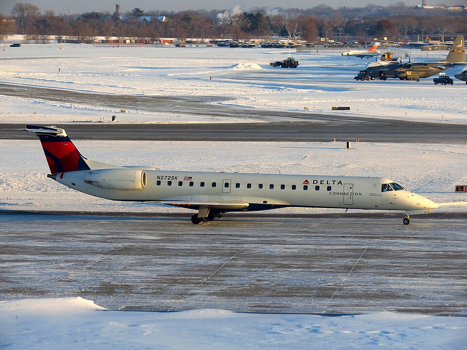 Aircraft registered N272SK