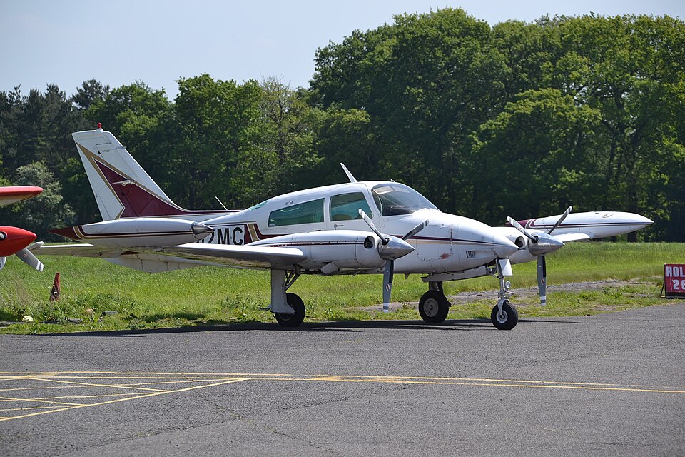 Aircraft registered N302MC