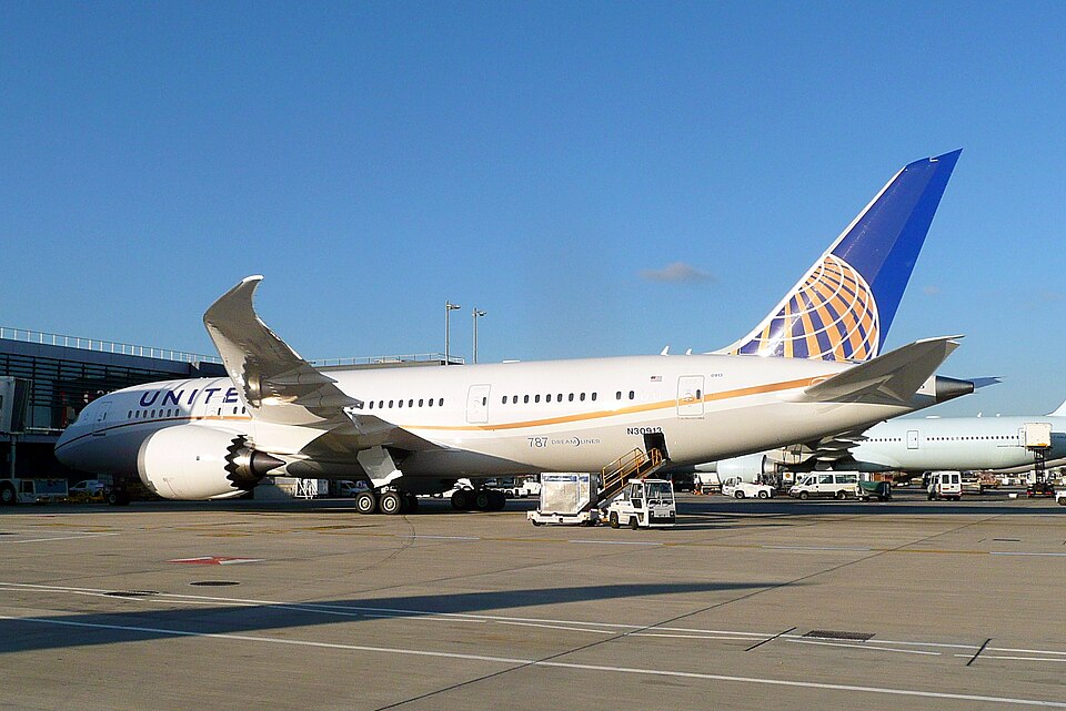 Aircraft registered N30913