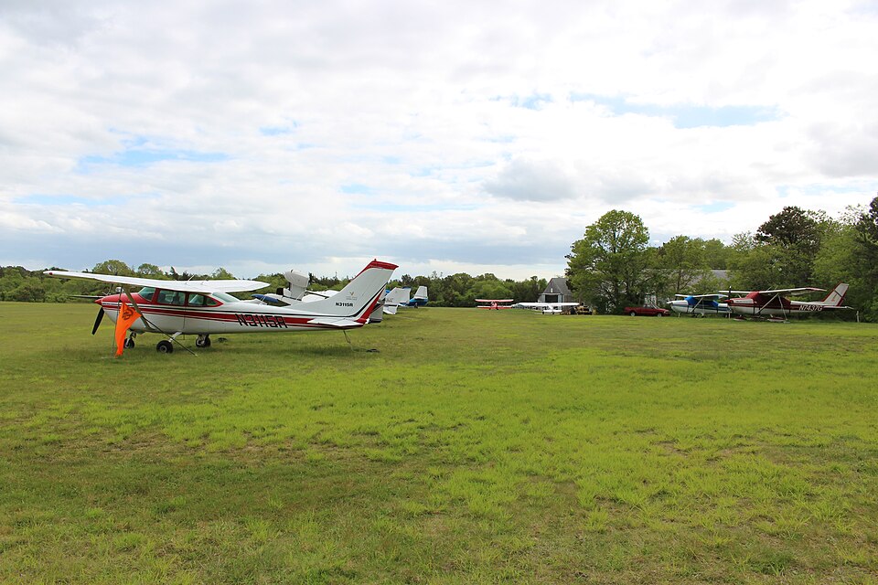 Aircraft registered N3115R