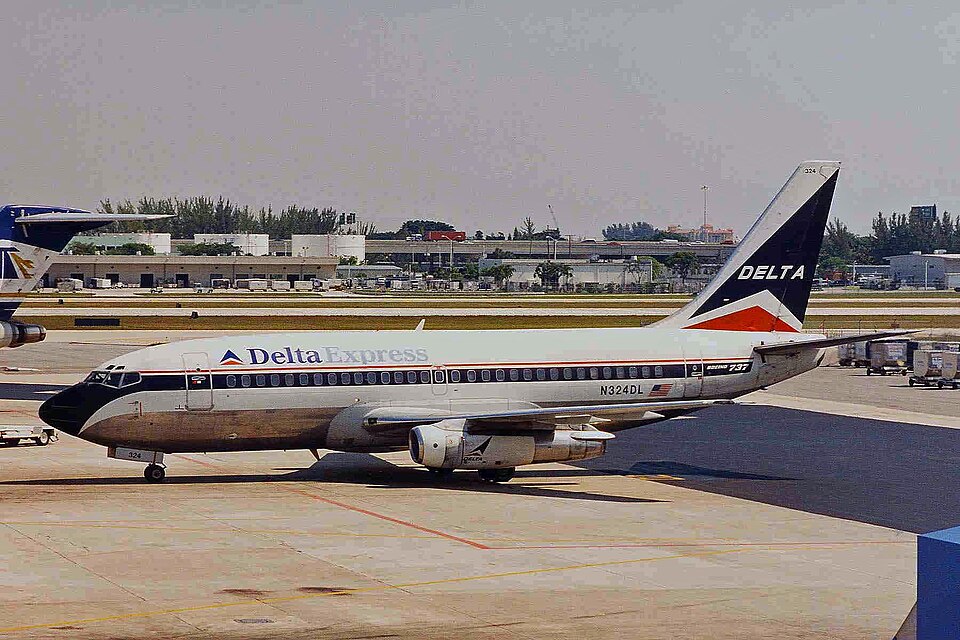 Aircraft registered N324DL