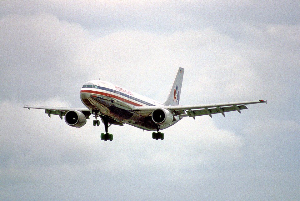 Aircraft registered N33069