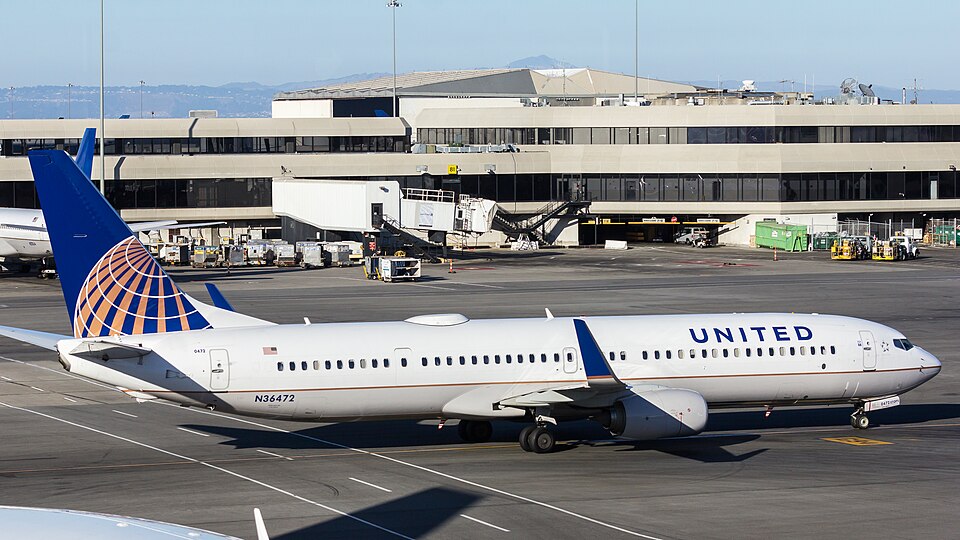 Aircraft registered N36472