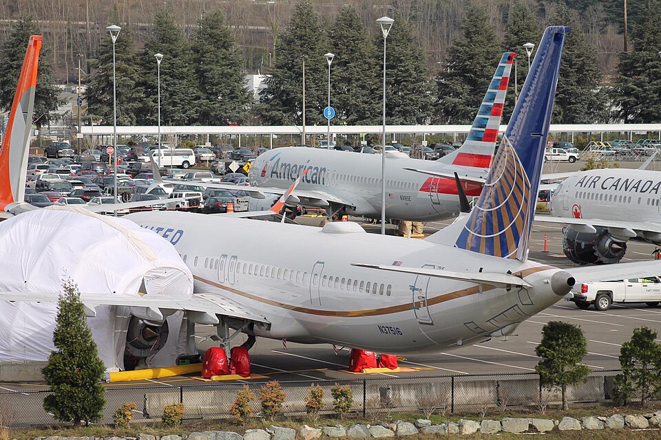 Aircraft registered N37516