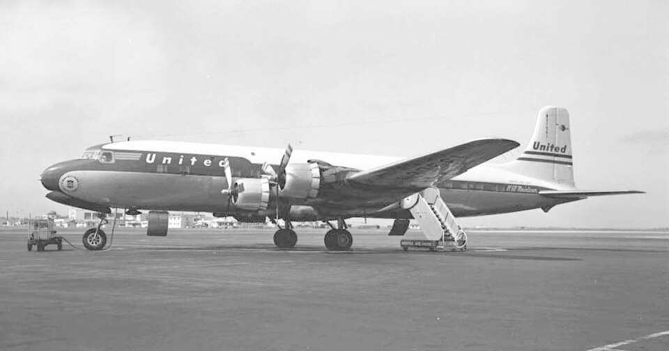 Aircraft registered N37561