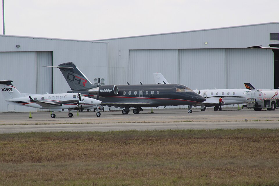Aircraft registered N400DH