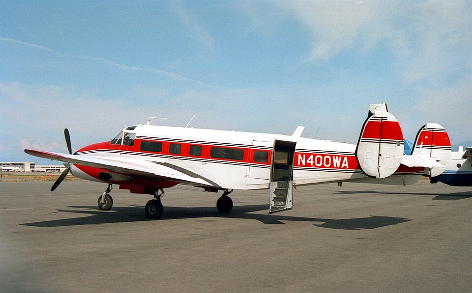 Aircraft registered N400WA