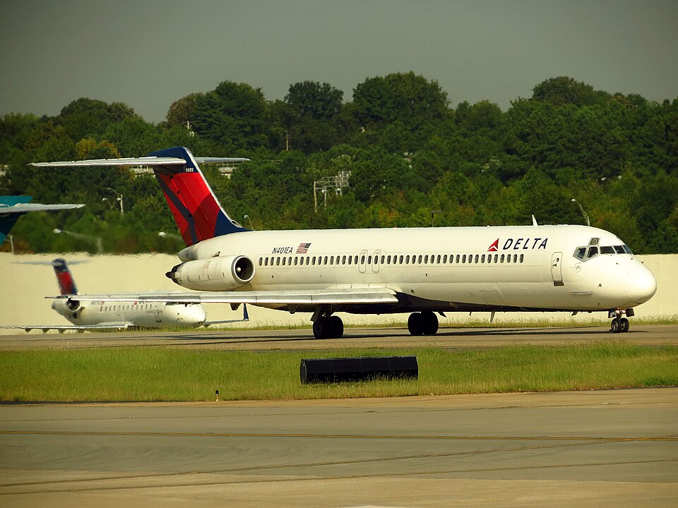 Aircraft registered N401EA