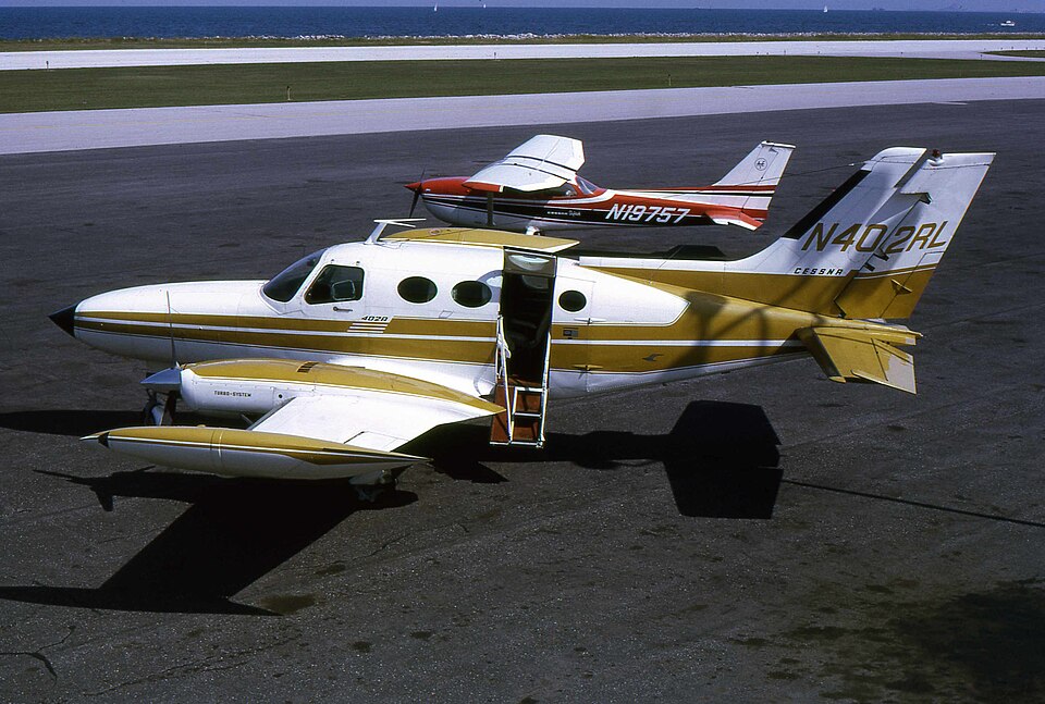 Aircraft registered N402RL