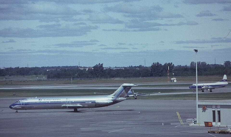 Aircraft registered N404EA