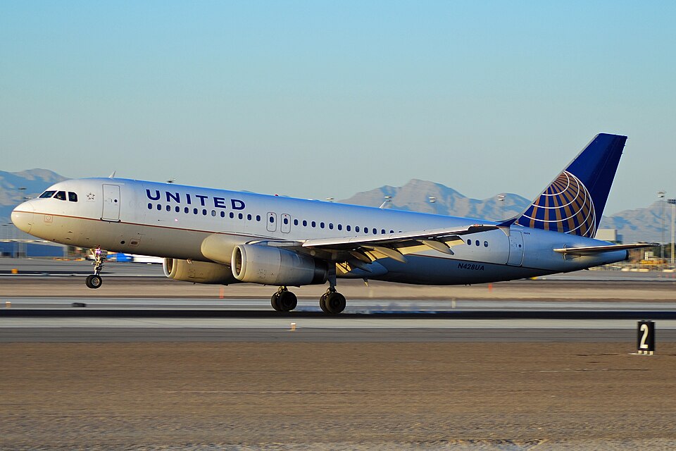 Aircraft registered N428UA