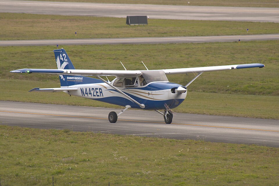 Aircraft registered N442ER