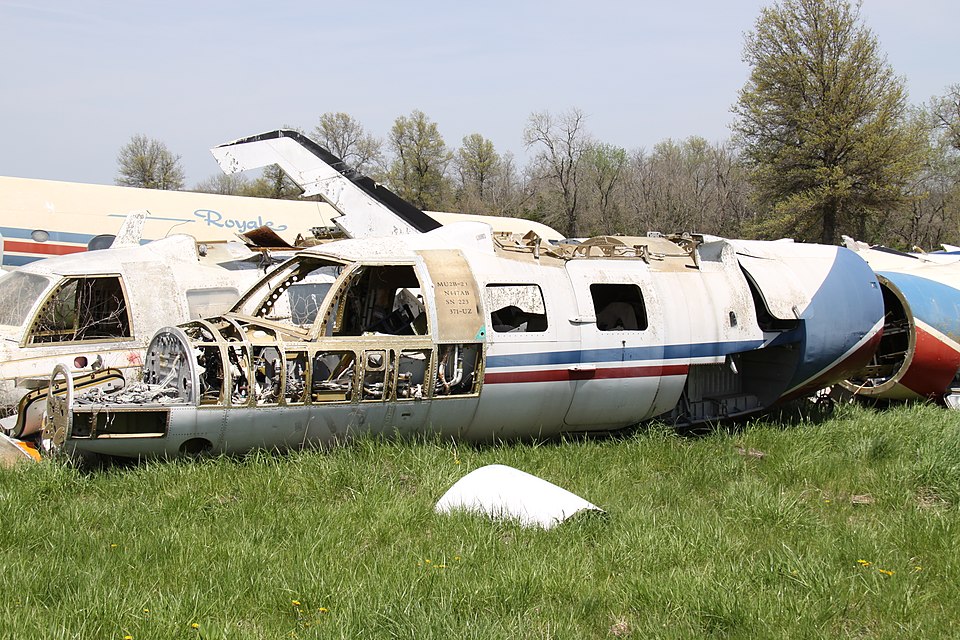 Aircraft registered N447AB