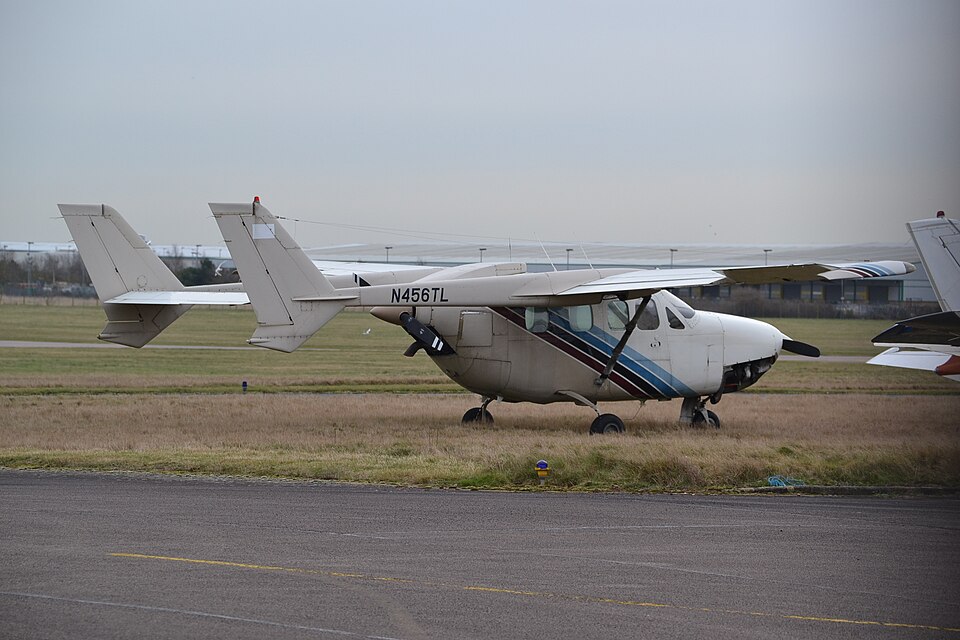 Aircraft registered N456TL