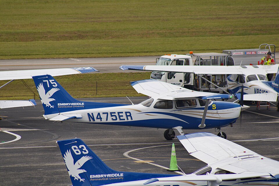 Aircraft registered N475ER