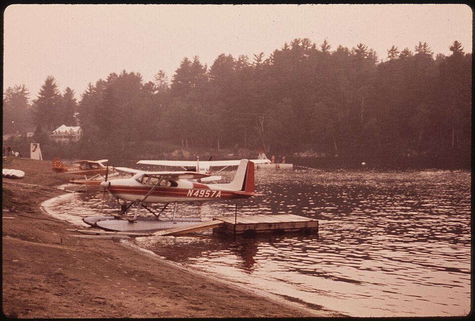 Aircraft registered N4957A